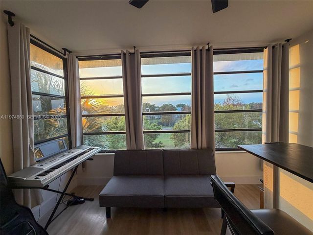 1709 Whitehall Dr 405, Davie, FL 33324