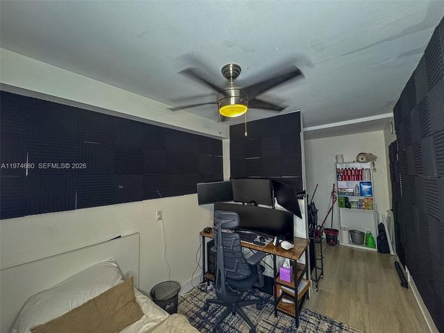 1709 Whitehall Dr 405, Davie, FL 33324