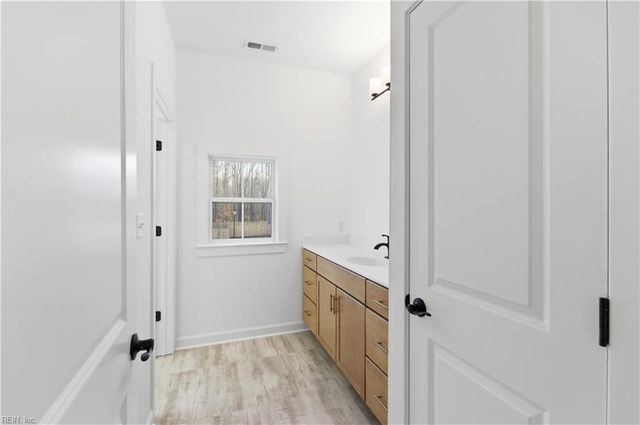 721 Crestfield DR, Chesapeake, VA 23320