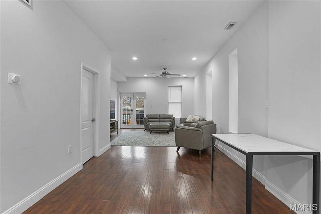 2705 Wyoming Street, St Louis, MO 63118