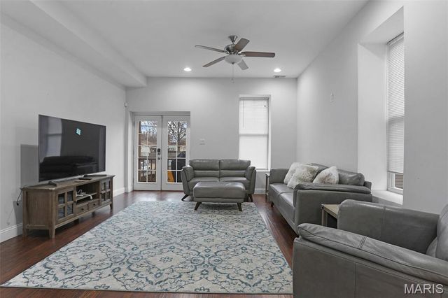 2705 Wyoming Street, St Louis, MO 63118