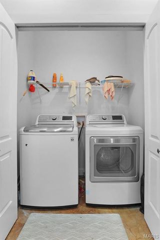 2705 Wyoming Street, St Louis, MO 63118