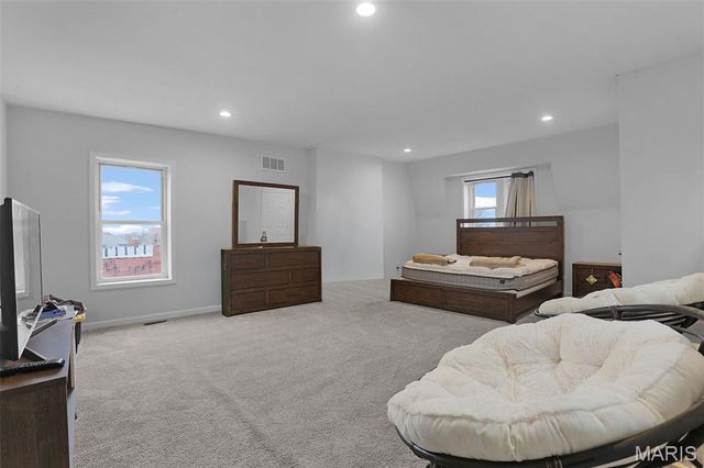 2705 Wyoming Street, St Louis, MO 63118