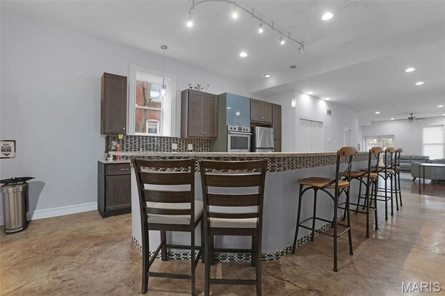 2705 Wyoming Street, St Louis, MO 63118