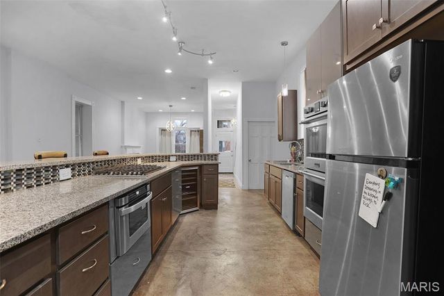 2705 Wyoming Street, St Louis, MO 63118