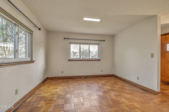 1621 Belmeade Drive, Kingsport, TN 37664