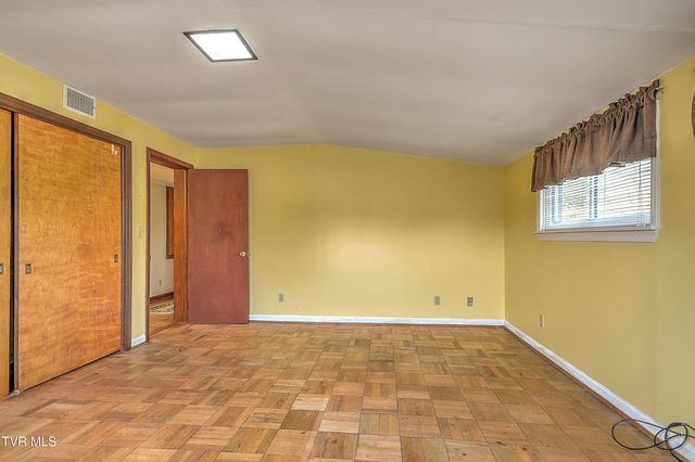 1621 Belmeade Drive, Kingsport, TN 37664