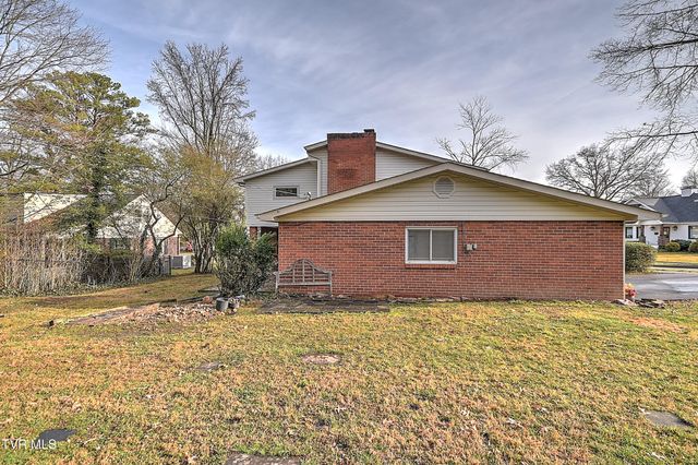 1621 Belmeade Drive, Kingsport, TN 37664