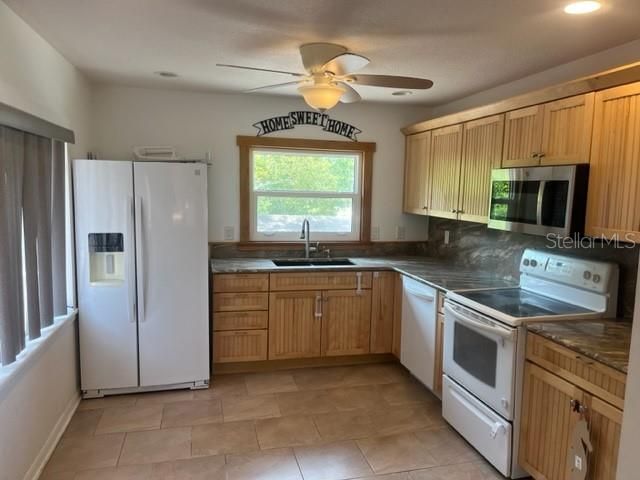 6921 WASHINGTON STREET 3, New Port Richey, FL 34652