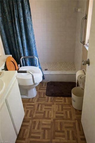 1395 Torreya CIR, North Fort Myers, FL 33917