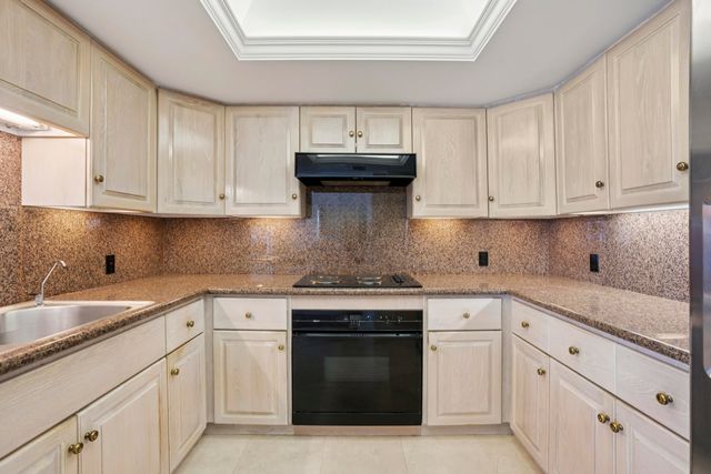 100 Worth Avenue 310, Palm Beach, FL 33480