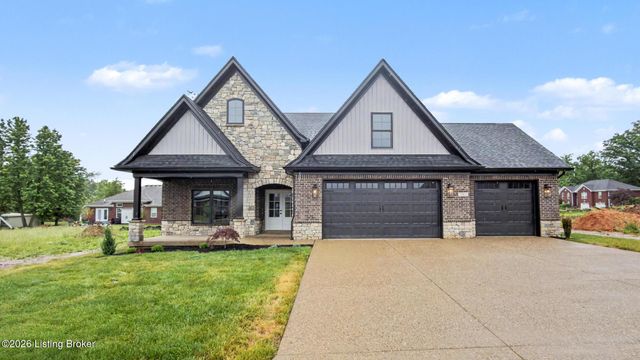 7902 Wagon Trail Ct, Louisville, KY 40291