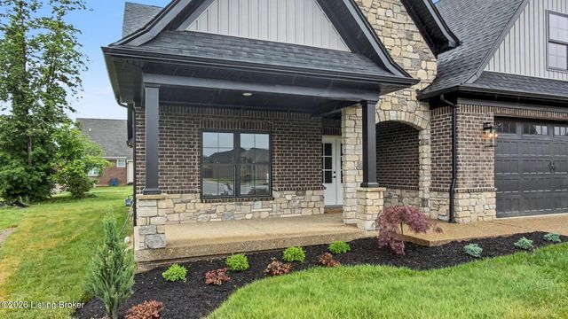 7902 Wagon Trail Ct, Louisville, KY 40291