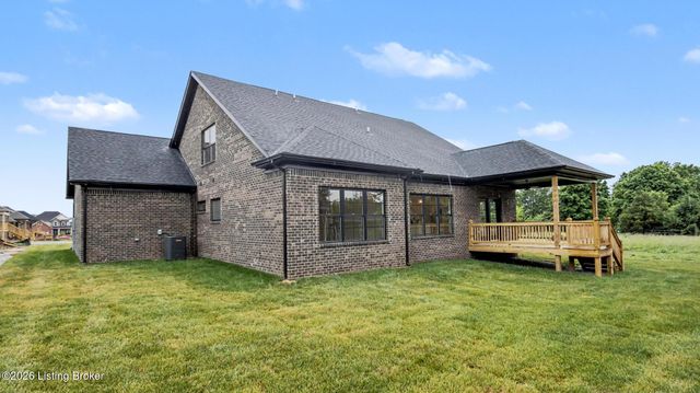 7902 Wagon Trail Ct, Louisville, KY 40291