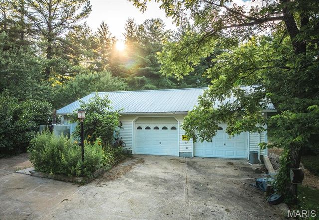 20 Berryman Cutoff Road, Steelville, MO 65565