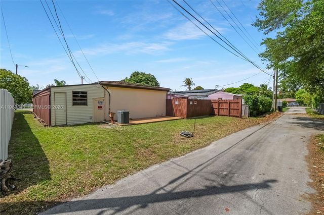 17831 NE 13th Ave, North Miami Beach, FL 33162