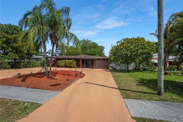 17831 NE 13th Ave, North Miami Beach, FL 33162