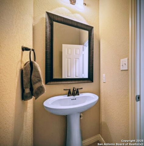 28914 Diana Fls, San Antonio, TX 78260