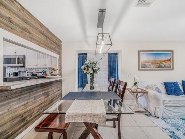 698 SW Veronica Avenue, Port St Lucie, FL 34953