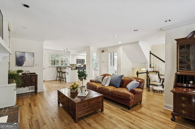 1151 Roxboro Cove NE, Atlanta, GA 30324