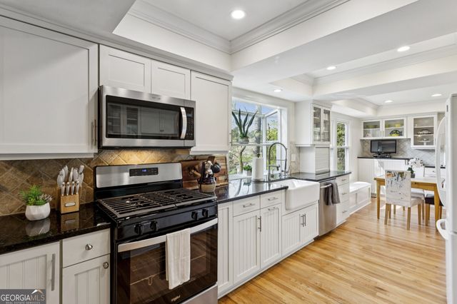 1151 Roxboro Cove NE, Atlanta, GA 30324