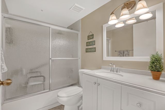 105 Half Moon Circle F1, Hypoluxo, FL 33462