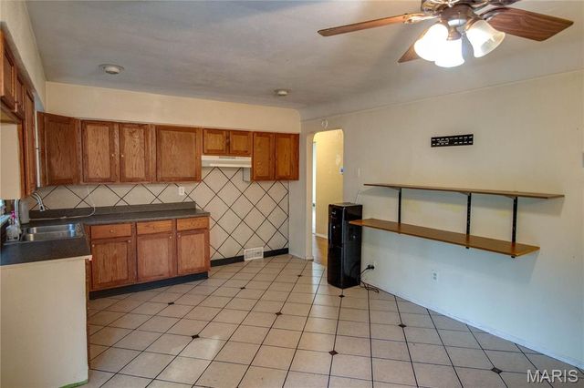 33 Southern Drive, Belleville, IL 62223