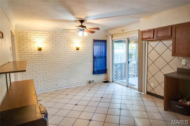 33 Southern Drive, Belleville, IL 62223