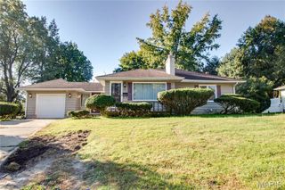 33 Southern Drive, Belleville, IL 62223