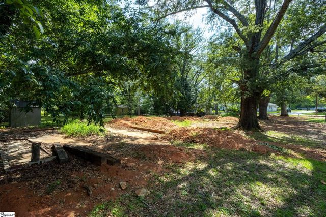 19 Willow Springs Drive, Greenville, SC 29607