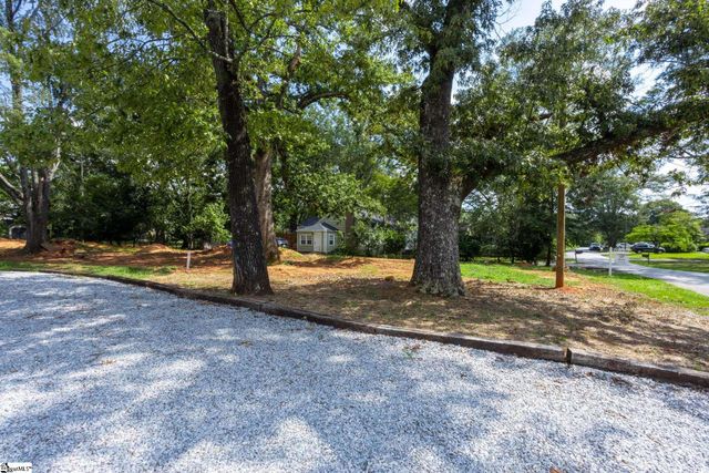 19 Willow Springs Drive, Greenville, SC 29607