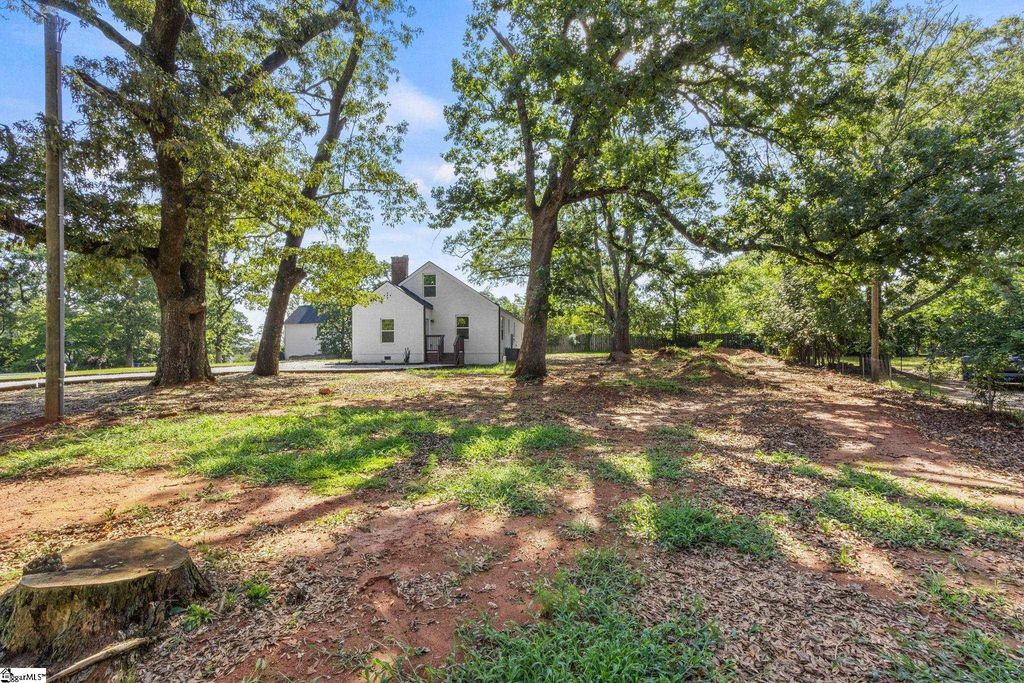 19 Willow Springs Drive, Greenville, SC 29607