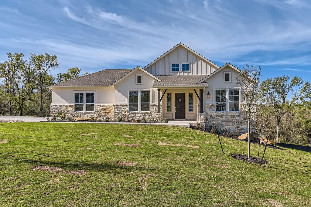 117 Booted Eagle Claw CV, Cedar Creek, TX 78612