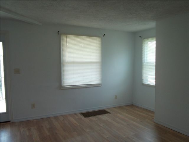 503 Greenfield Rd, Vanderbilt, PA 15486