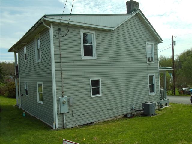 503 Greenfield Rd, Vanderbilt, PA 15486