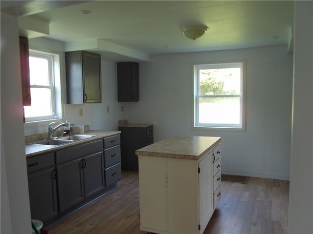 503 Greenfield Rd, Vanderbilt, PA 15486