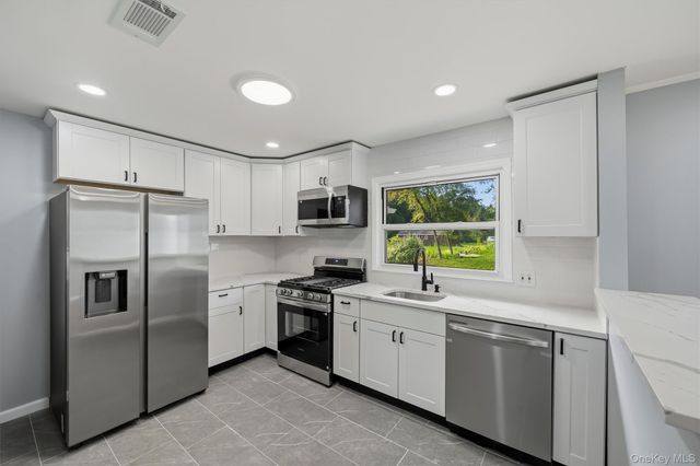 995 State Route 17K, Montgomery, NY 12549