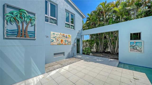 705 JUNGLE QUEEN WAY, Longboat Key, FL 34228