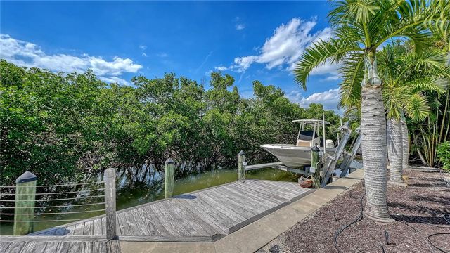 705 JUNGLE QUEEN WAY, Longboat Key, FL 34228