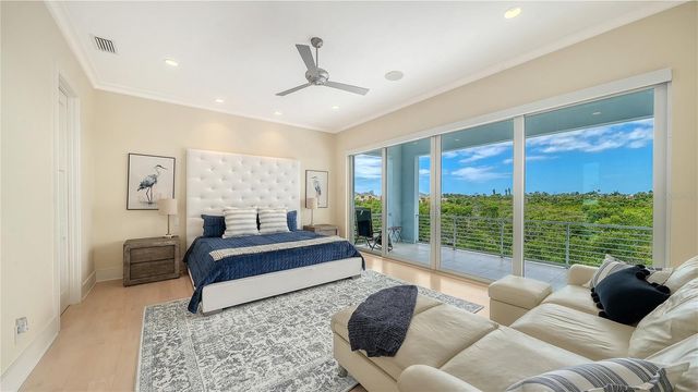 705 JUNGLE QUEEN WAY, Longboat Key, FL 34228