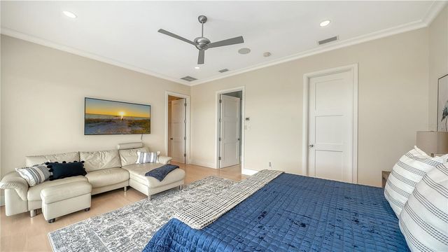 705 JUNGLE QUEEN WAY, Longboat Key, FL 34228
