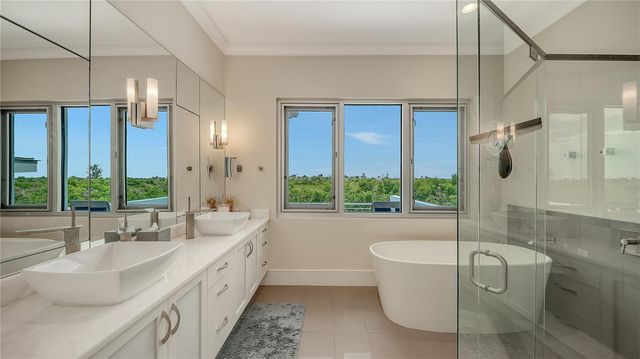 705 JUNGLE QUEEN WAY, Longboat Key, FL 34228