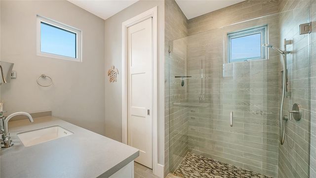 705 JUNGLE QUEEN WAY, Longboat Key, FL 34228