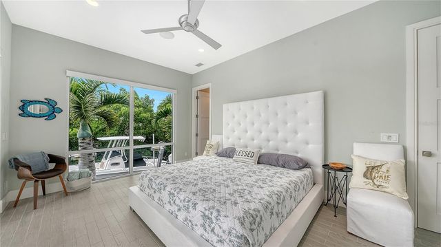 705 JUNGLE QUEEN WAY, Longboat Key, FL 34228