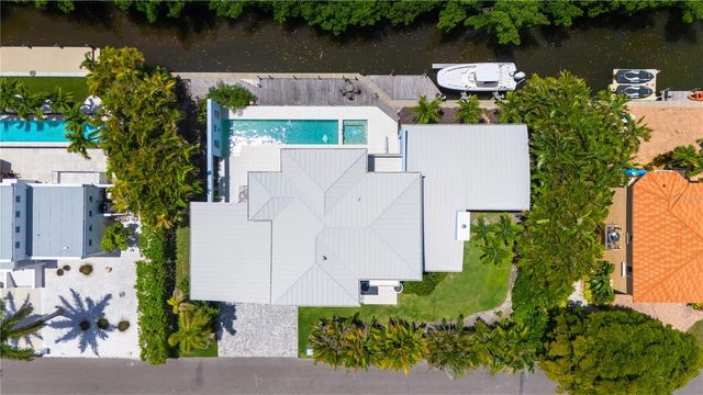 705 JUNGLE QUEEN WAY, Longboat Key, FL 34228