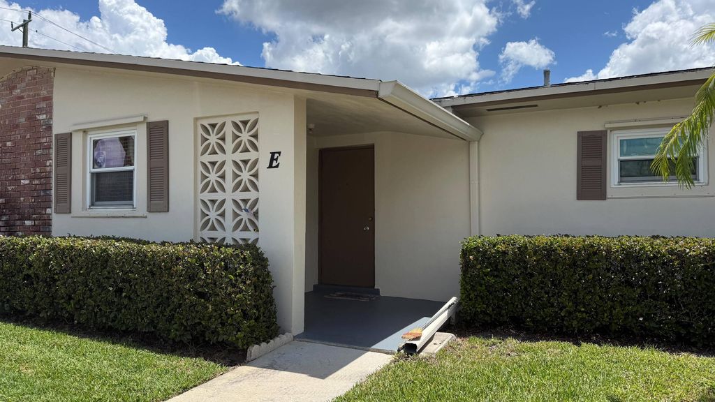2528 EMORY Drive E E, West Palm Beach, FL 33415
