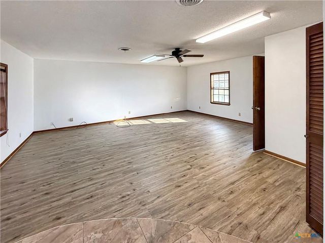181 Pecan Drive, Port Lavaca, TX 77979
