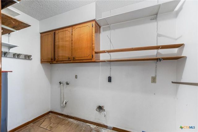 181 Pecan Drive, Port Lavaca, TX 77979