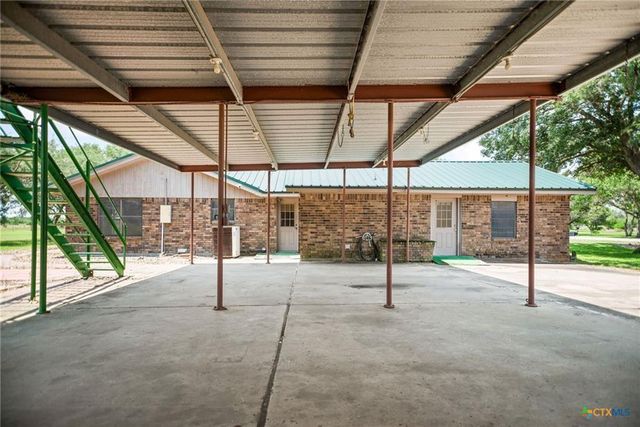181 Pecan Drive, Port Lavaca, TX 77979