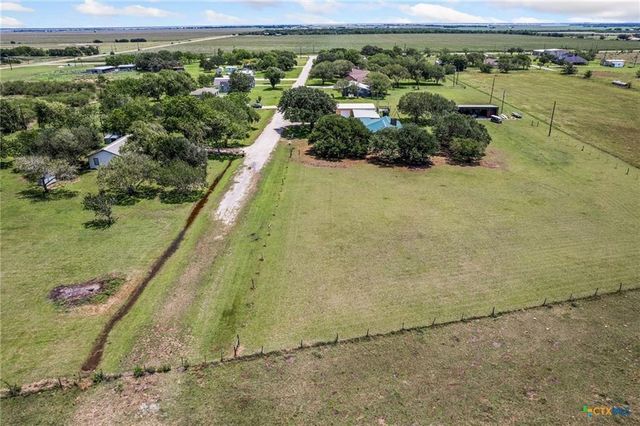 181 Pecan Drive, Port Lavaca, TX 77979